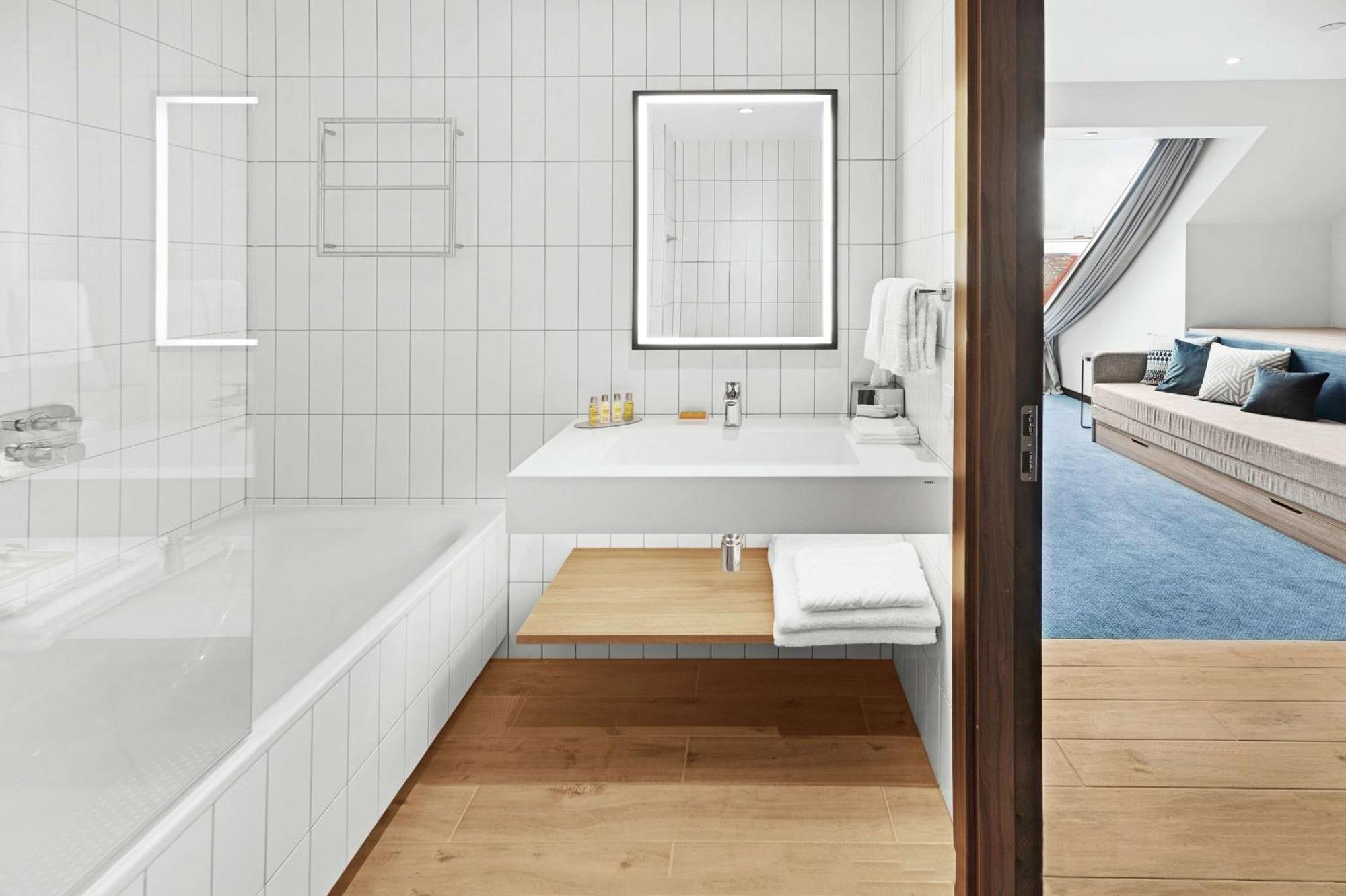 Hilton Garden Inn Riga Old Town Bagian luar foto