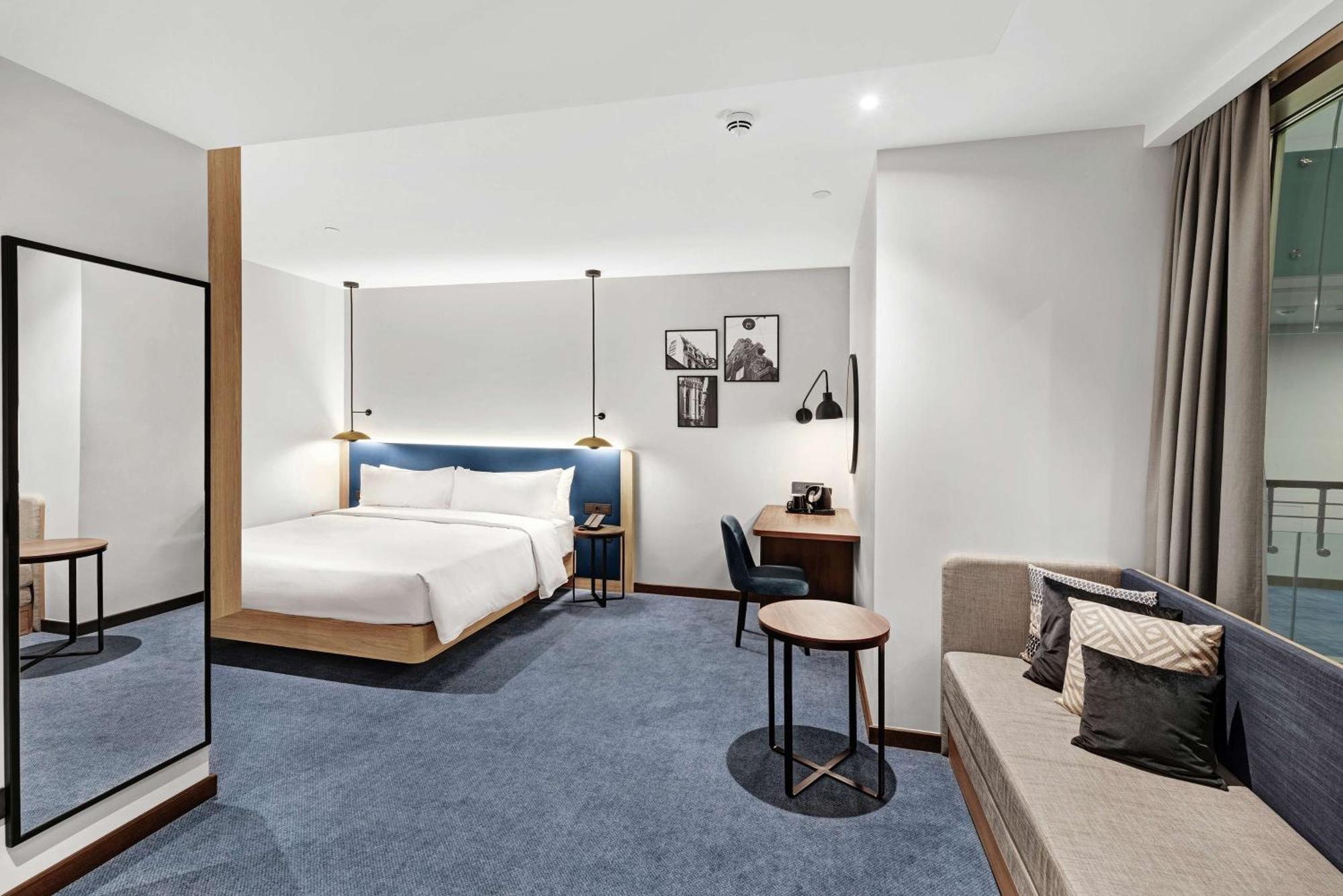 Hilton Garden Inn Riga Old Town Bagian luar foto